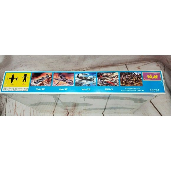 Yak-7 UTI WW2 Soviet Fighter Trainer 1:48 Scale ICM Model Plane - Picture 6 of 9